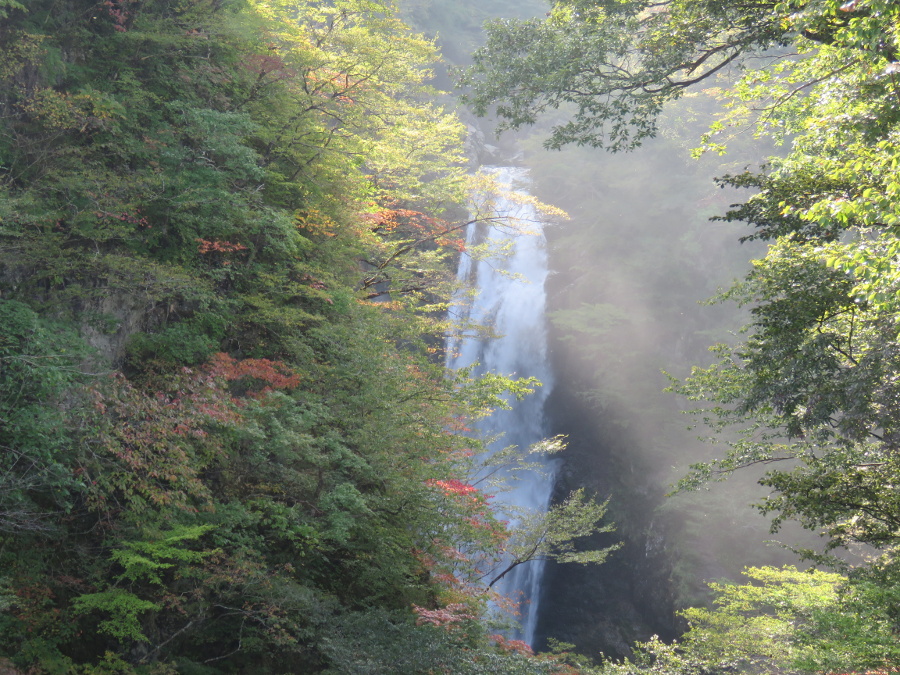 日本三大瀑布「秋保大滝」日本の滝百選にも選ばれています